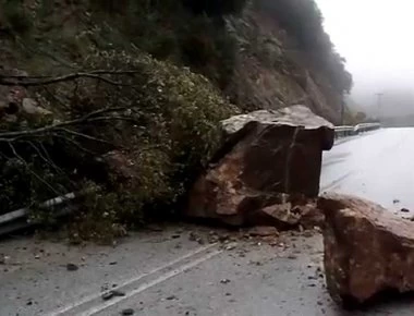 Κατολισθήσεις στα Τρίκαλα- Κλειστό το ορεινό οδικό δίκτυο